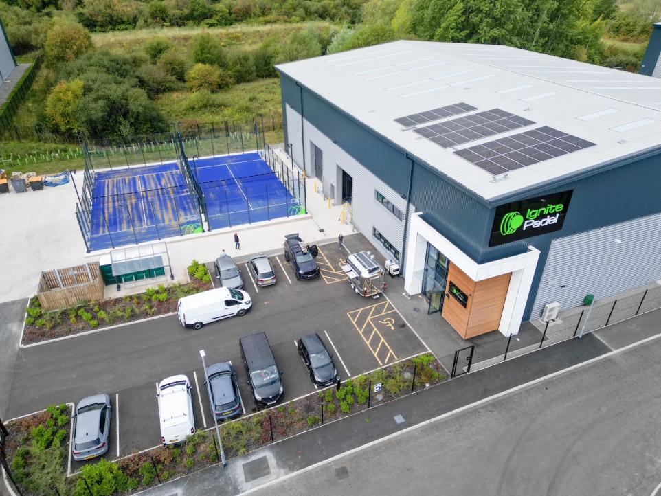 Read more about the article Ignite Padel Opens New Cheshire Oaks Venue